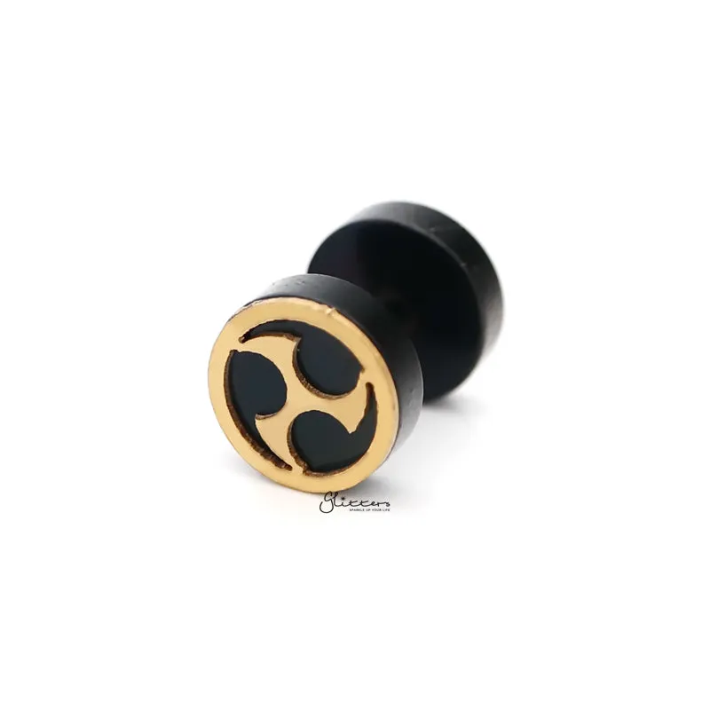 Black Round Fake Plug Earring with Gold Zed Shuriken