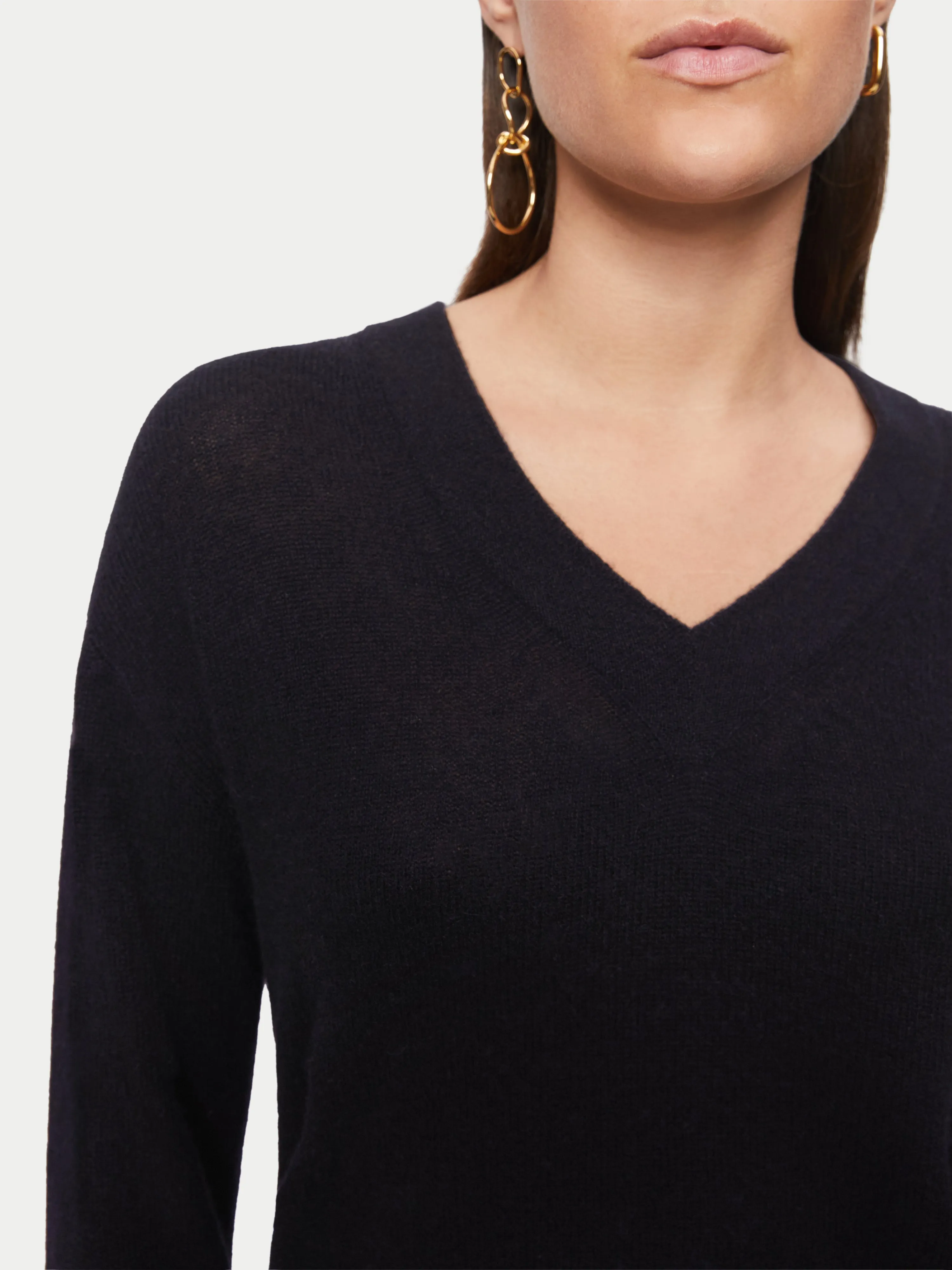 Cashmere V Neck Jumper | Black