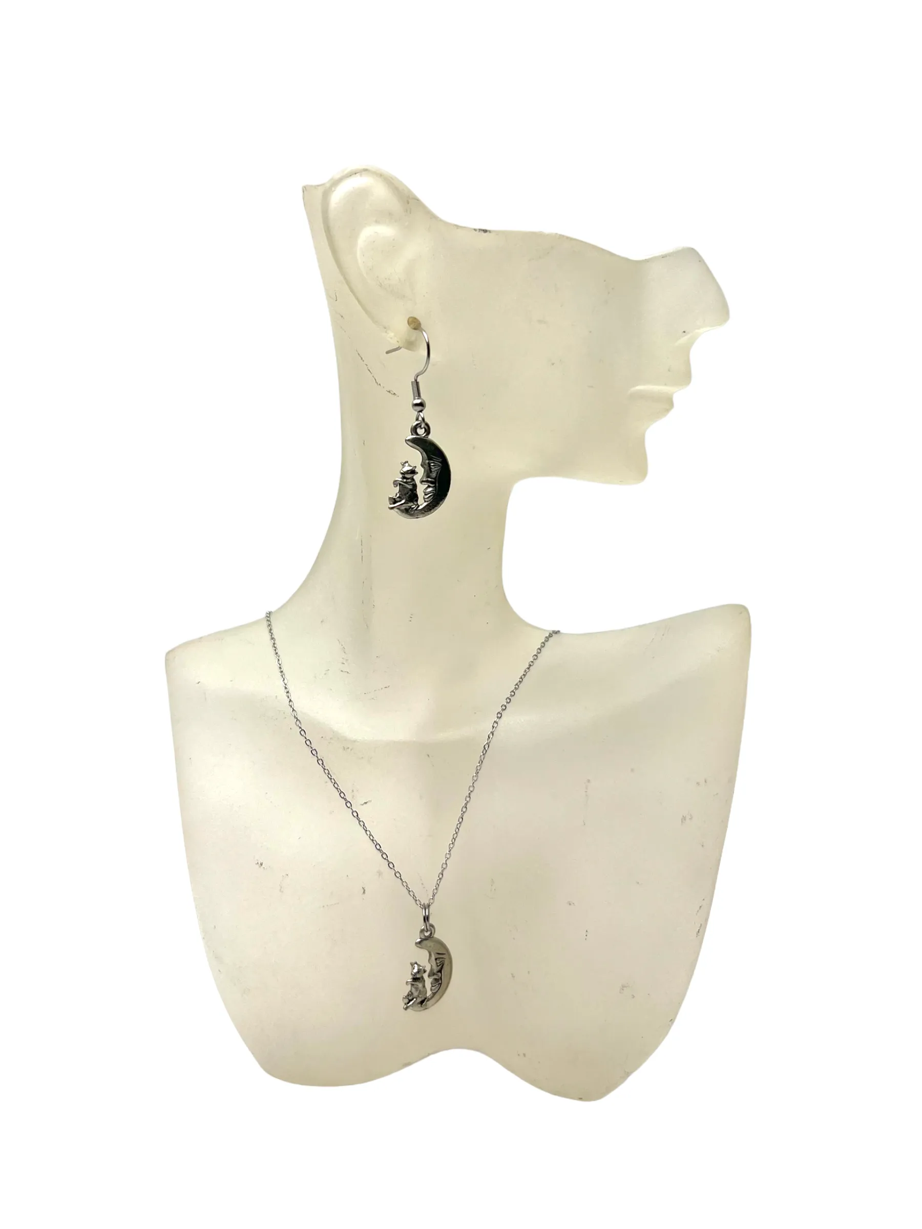 Cow Jumping Over the Moon: A Nursery Rhyme-Inspired Jewelry Set