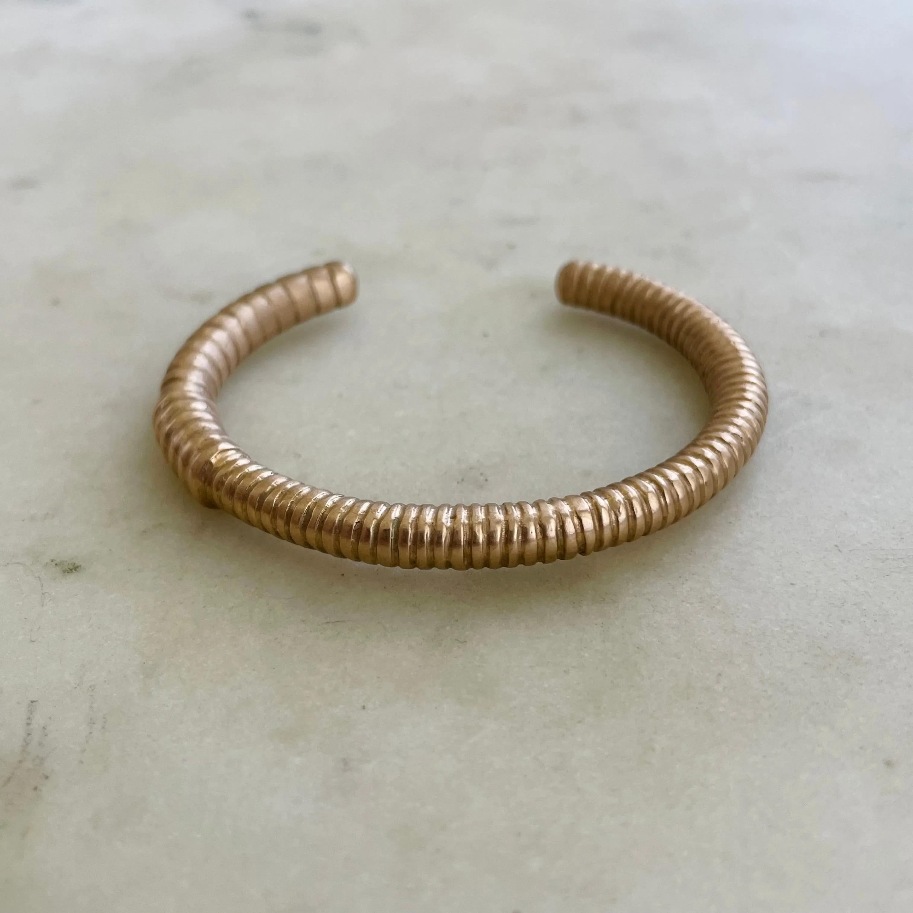 EARTHWORM CUFF