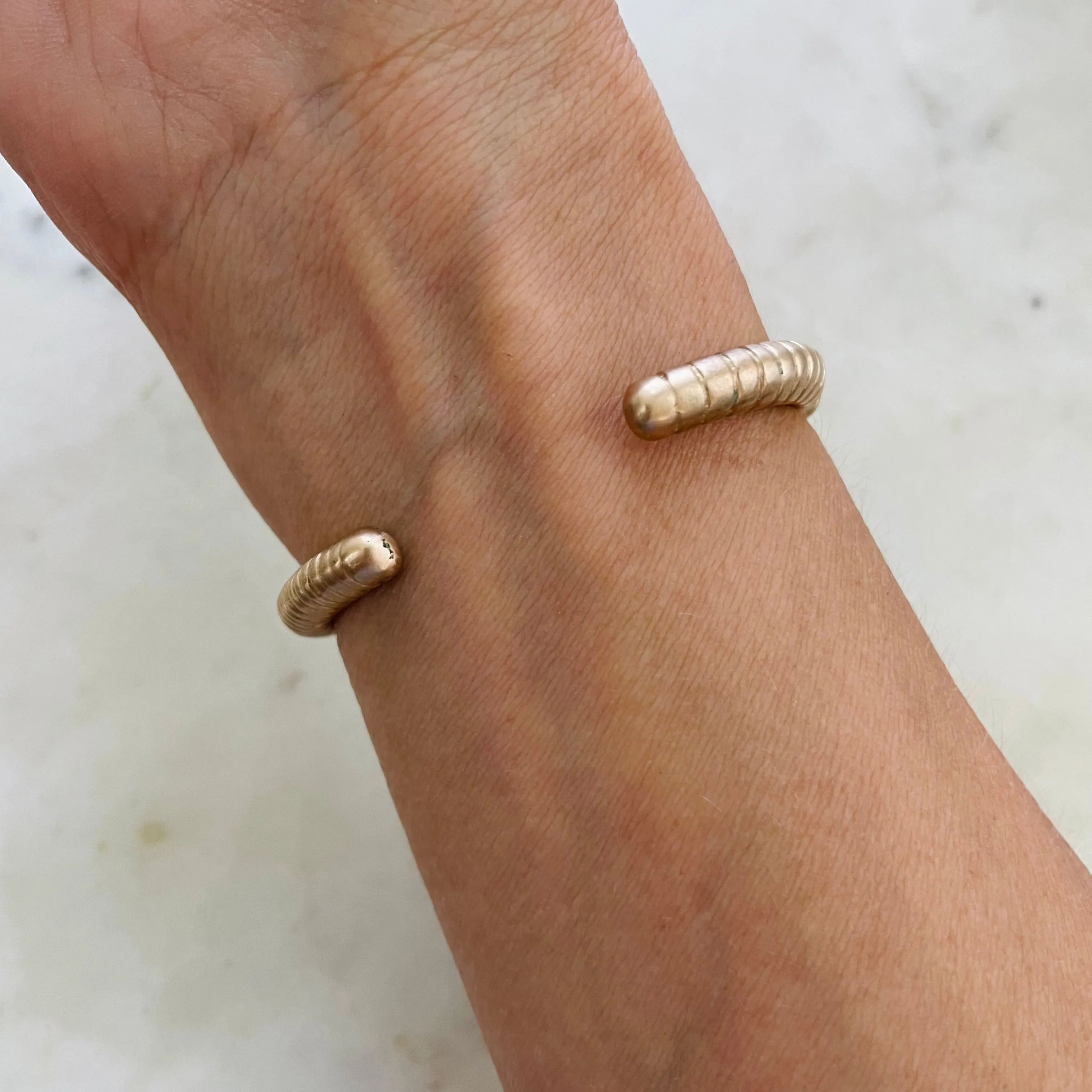 EARTHWORM CUFF