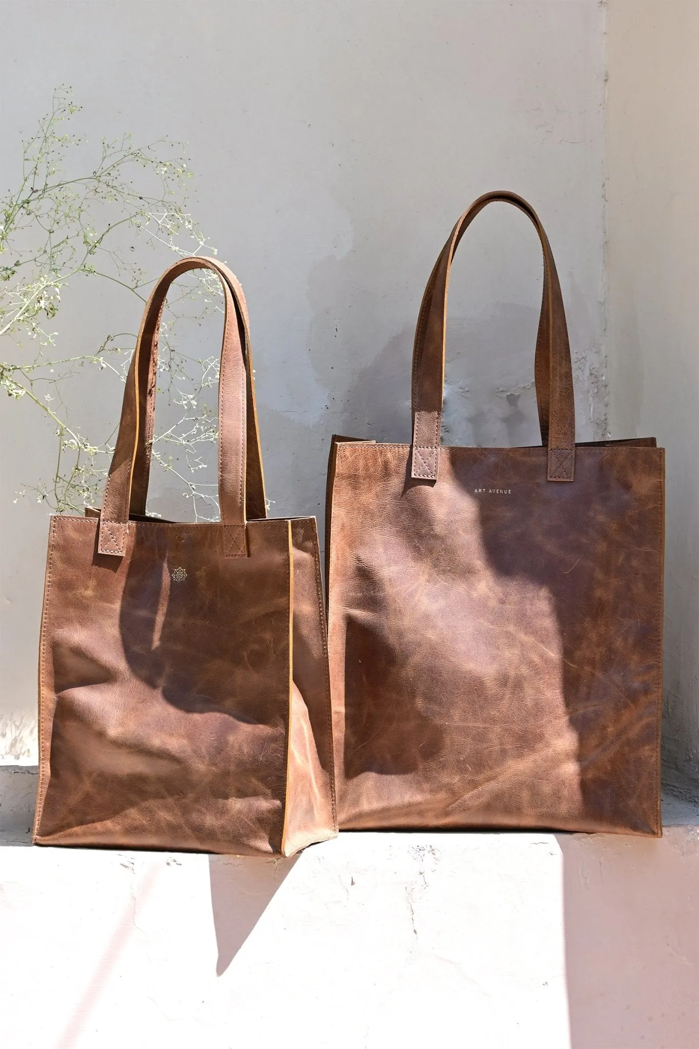 FREEBIE - LEATHER TOTE BAG MEDIUM