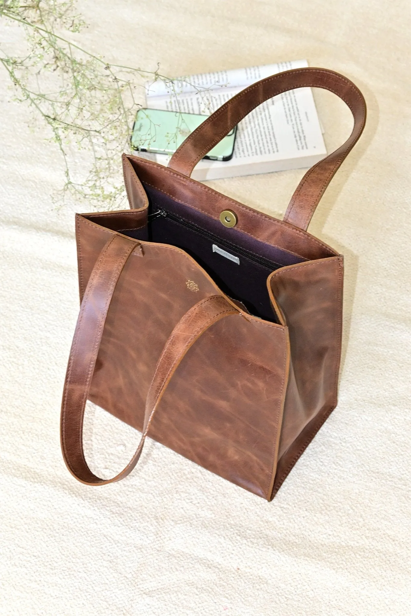 FREEBIE - LEATHER TOTE BAG MEDIUM