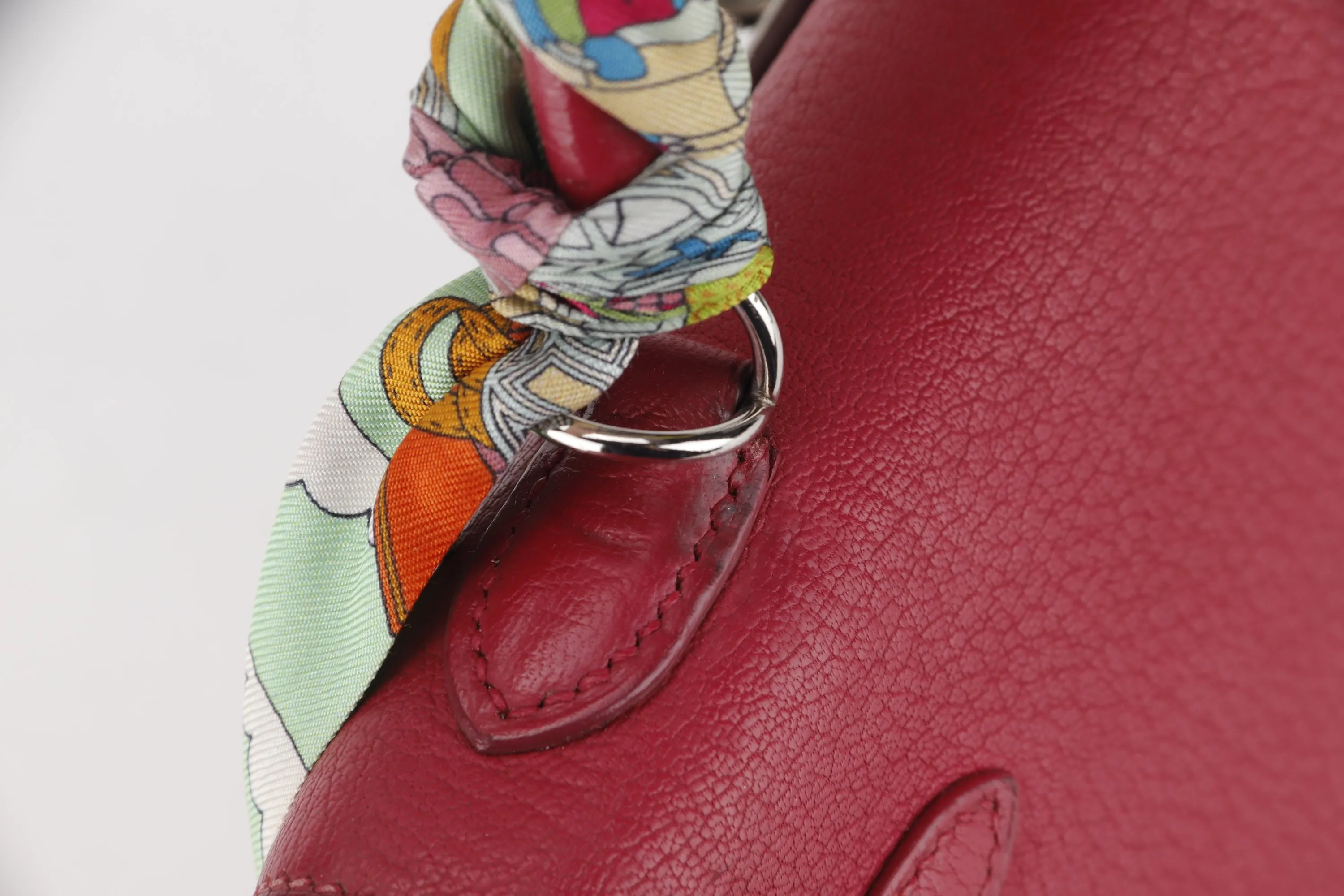 HERMES KELLY 25 (STAMP F (2002)) FUCHSIA CHEVRE LEATHER SILVER HARDWARE, WITH STRAP LOCK, KEYS, DUST COVER & BOX, NO TWILLY