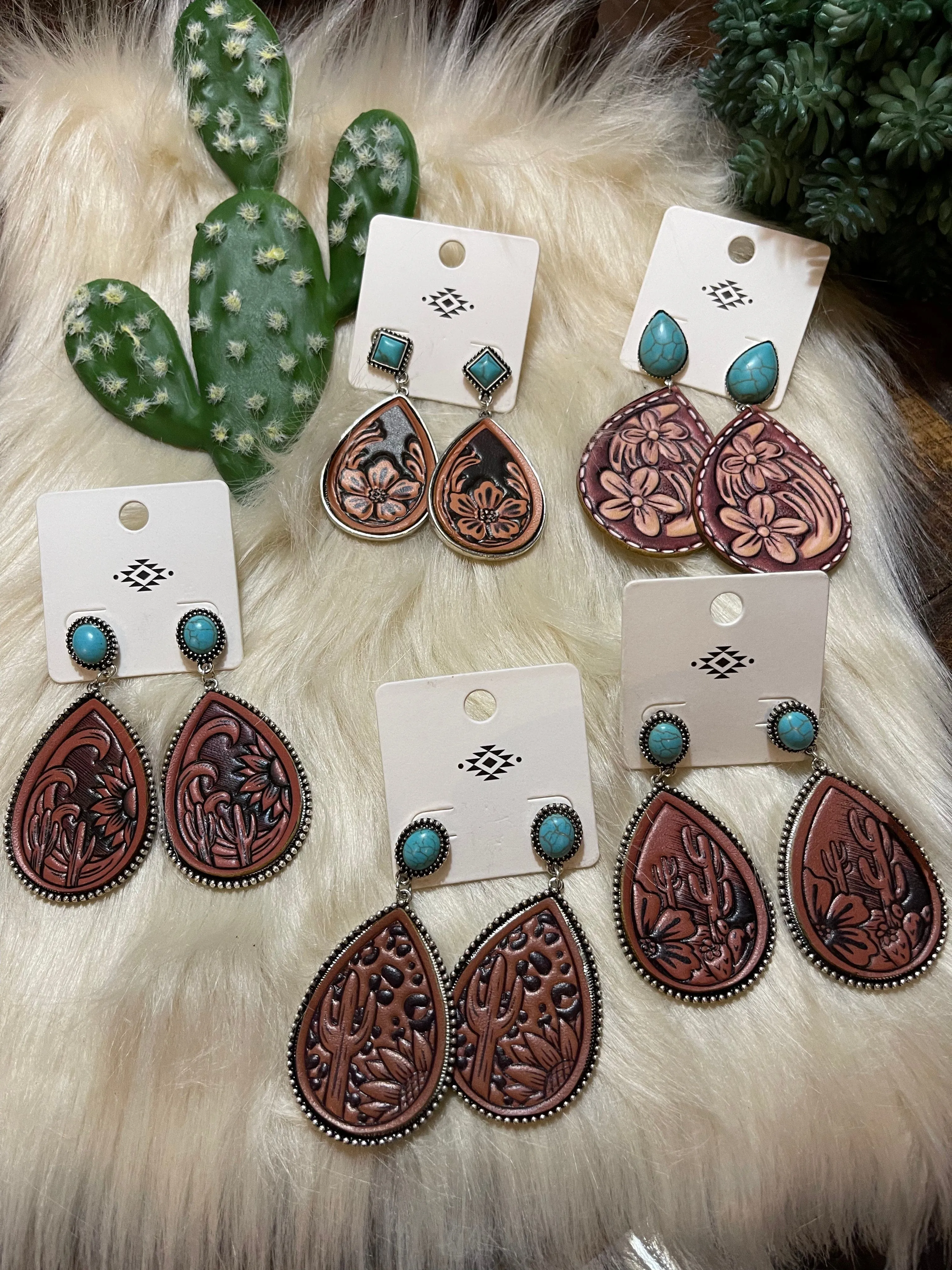 LEATHER TURQUOISE EARRINGS