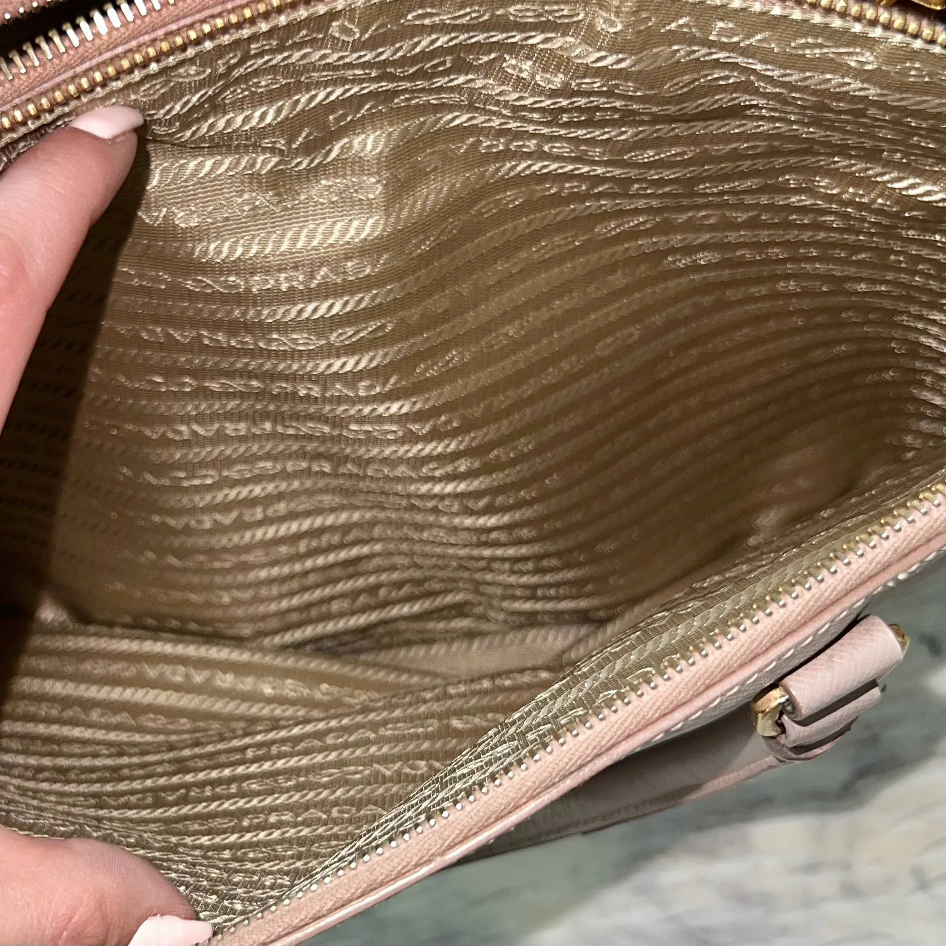 Prada Saffiano Galleria Bag